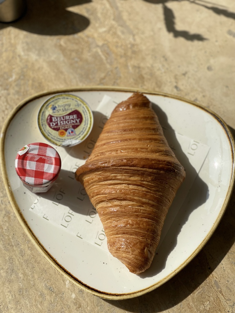 Plain croissant 