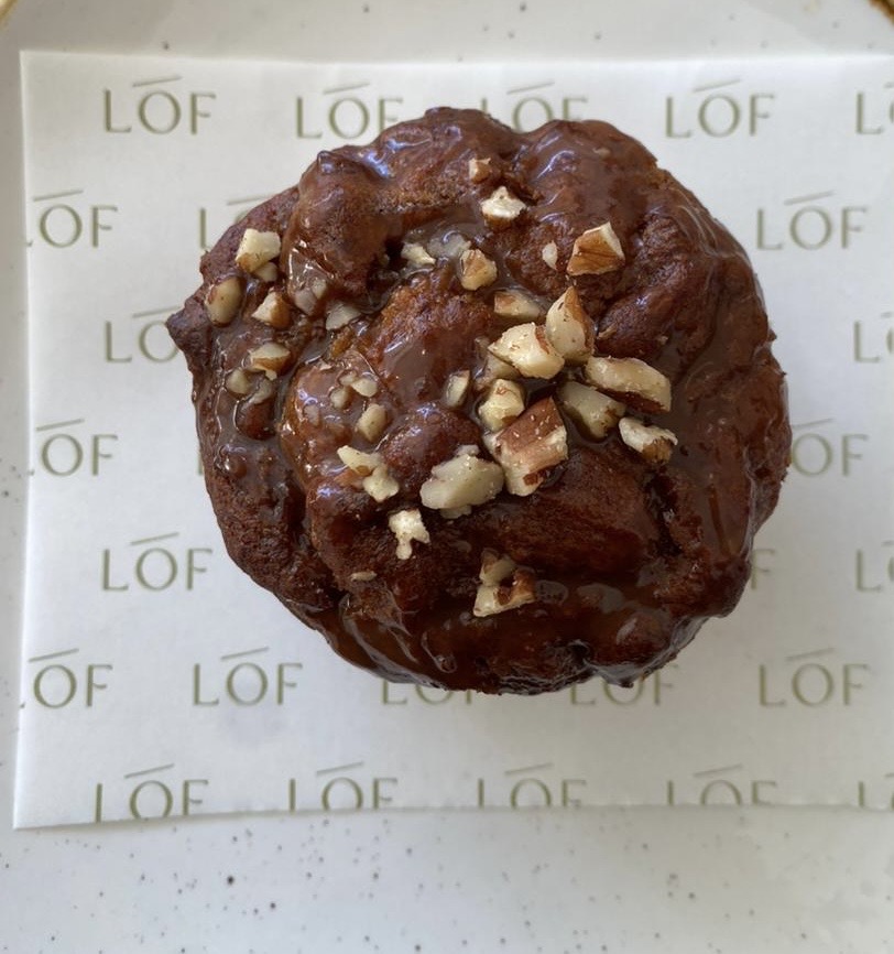 Date cake with ice cream