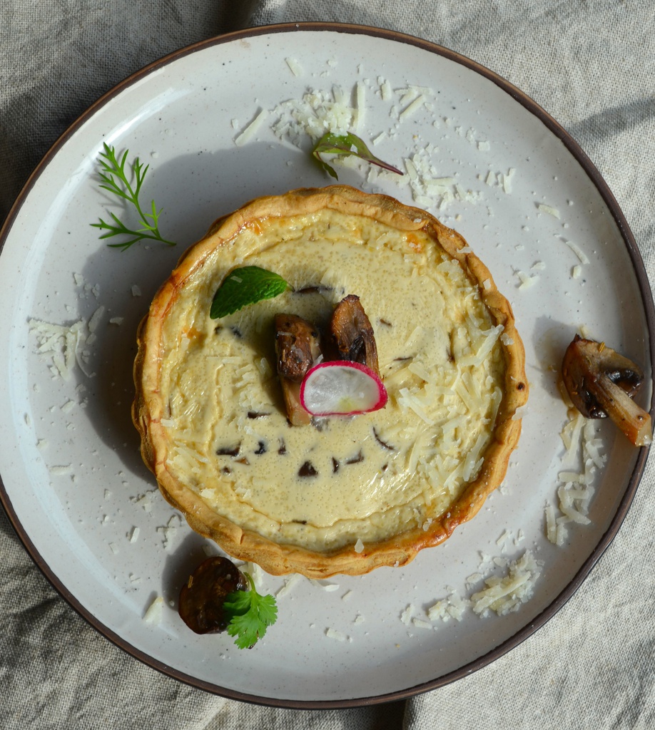 (prepared in 15 minuets) Mushroom Quiche