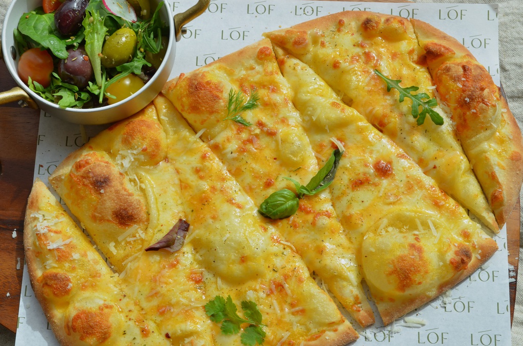 Cheese flat bread