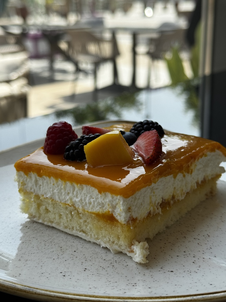 Mango Trifle