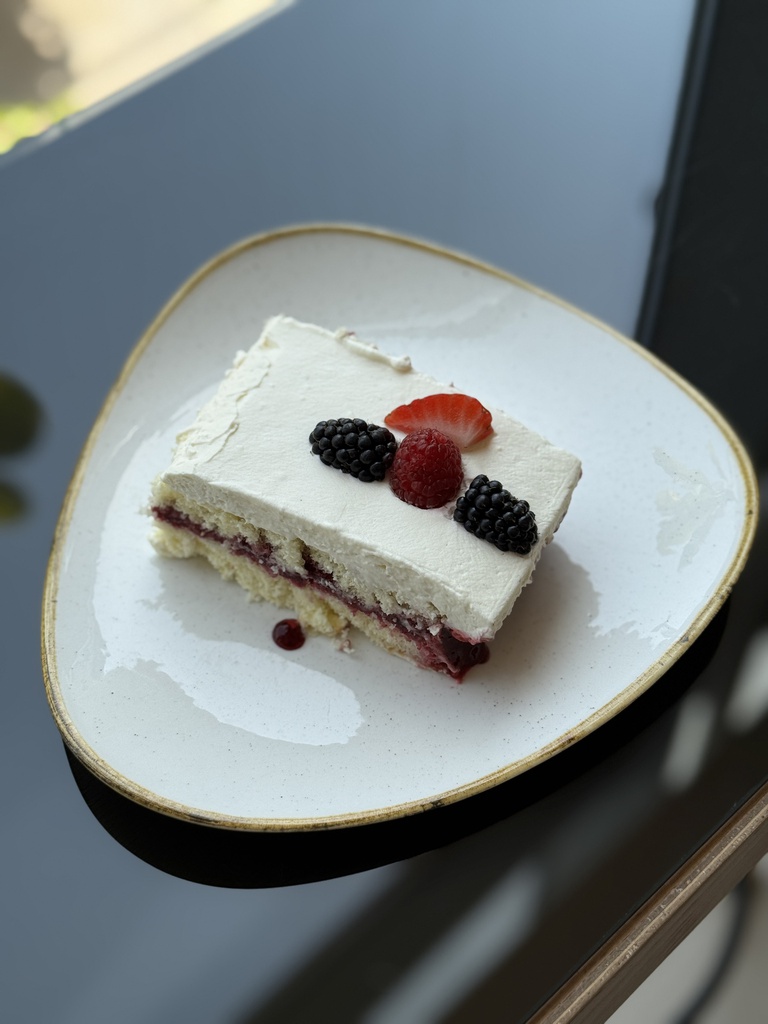 Berries Trifle